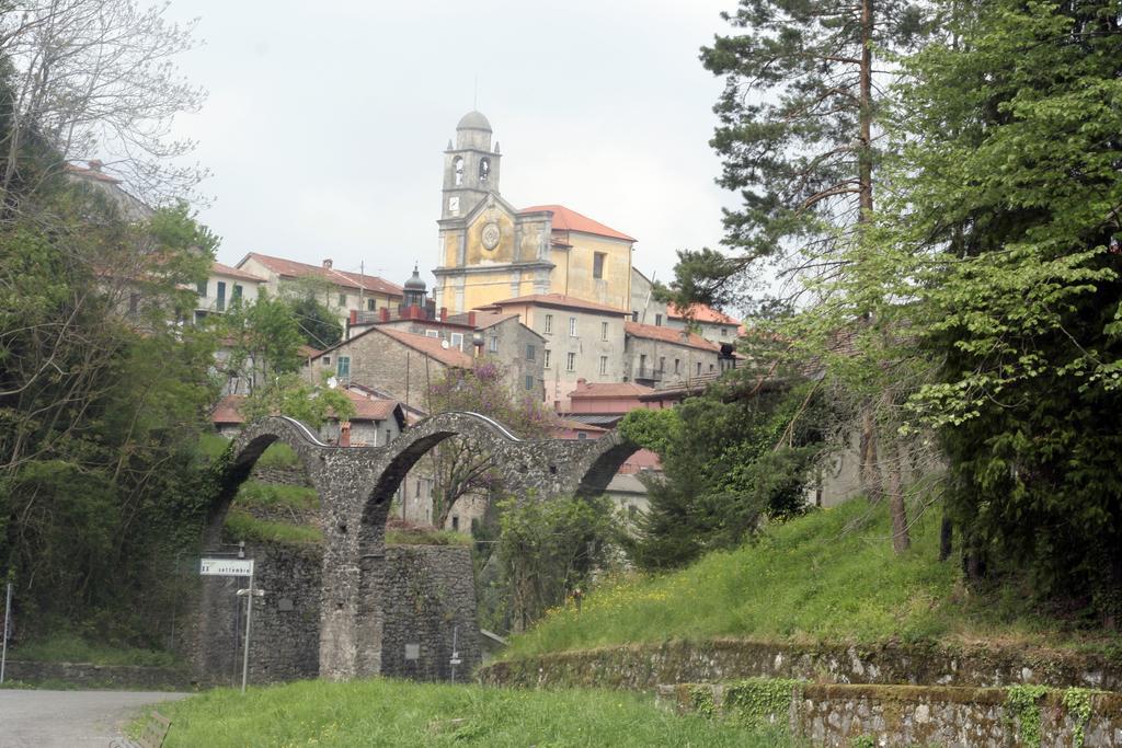 Hotel Antica Pieve à Filattiera Extérieur photo